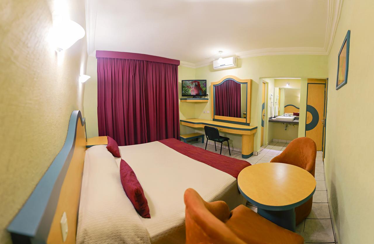 Hotel Madrid Минатитлан Экстерьер фото